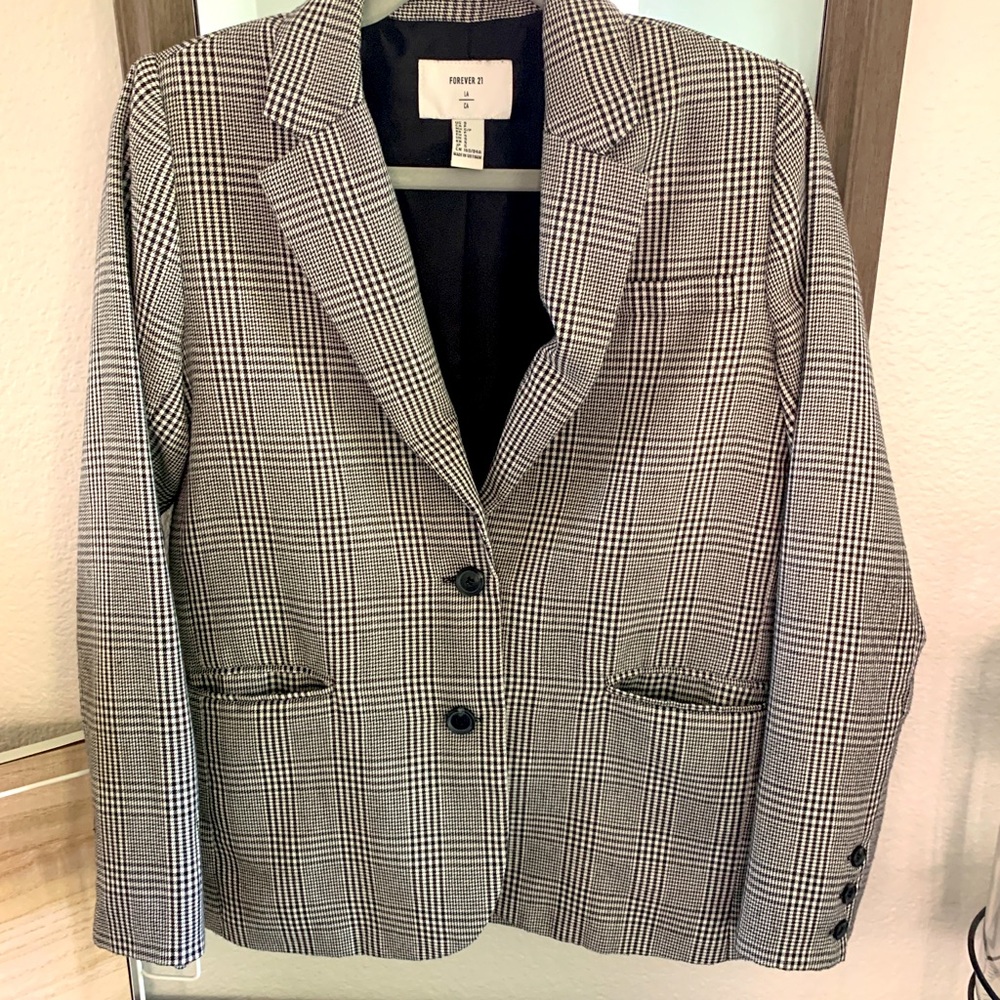 Forever 21 Black and White Blazer